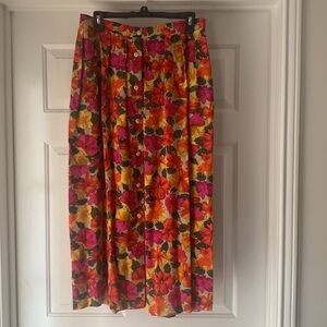 Breckenridge II Pleated Midi Skirt